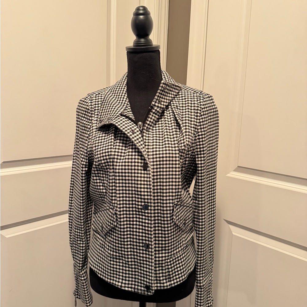 White House Black Market Houndstooth Blazer